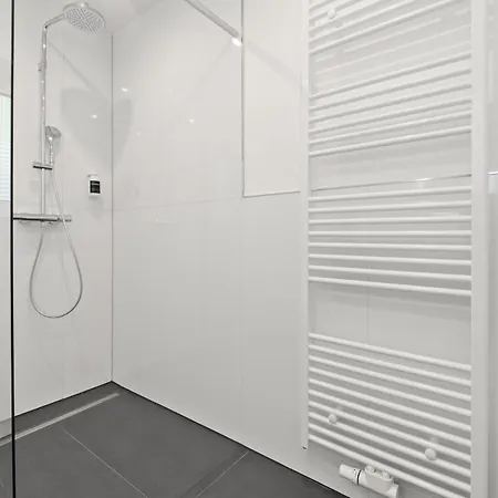 Cozy Premium With Free Parking! New! Apartmán Kolín nad Rýnem