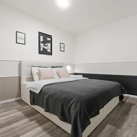 Cozy Premium With Free Parking! New! * Colónia