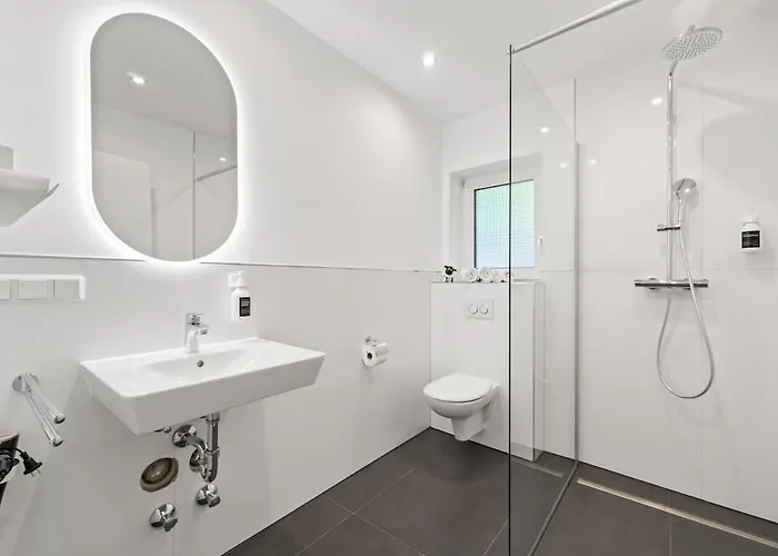 Cozy Premium With Free Parking! New! *