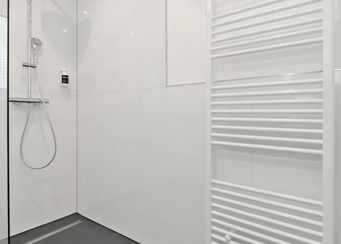 Cozy Premium With Free Parking! New! Apartment Cologne